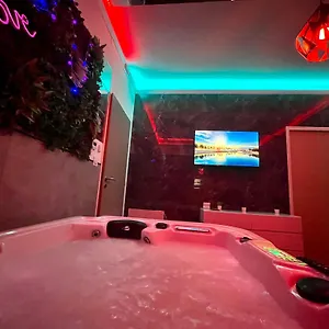 Avec Jacuzzi Interieur Proche Blagnac Appartement